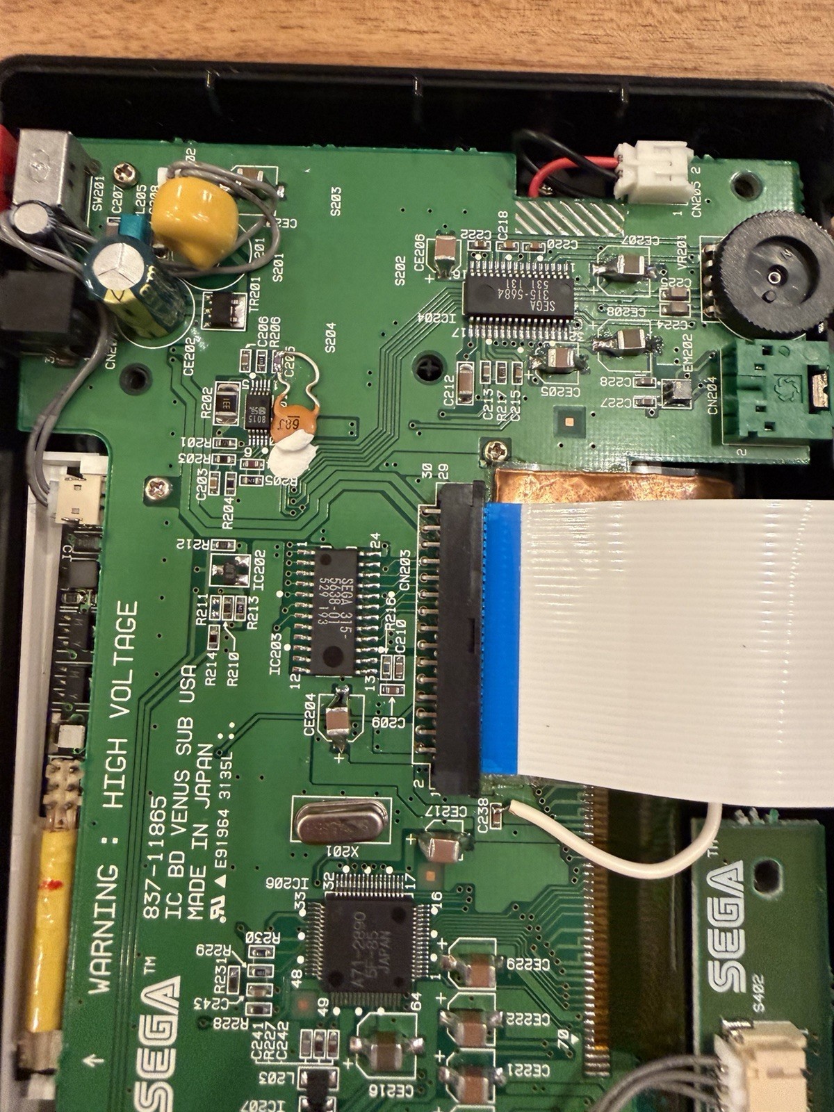 *RESTORED* OEM recapped SEGA Genesis Nomad bundle + aa battery pack