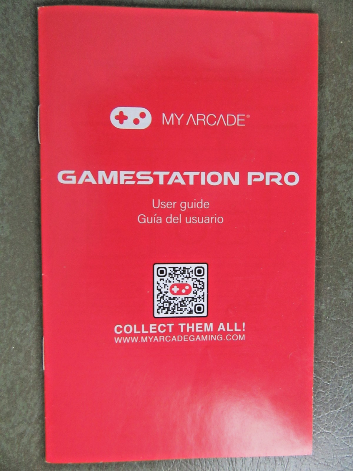 (8$13) Atari Gamestation Pro with 2 Joysticks and 200 Games in Box; TESTED