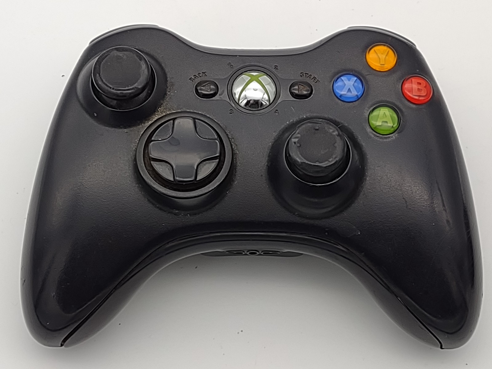 Xbox 360 S Slim 4GB Black Console System 2 Controllers Microsoft Lot Model 1439
