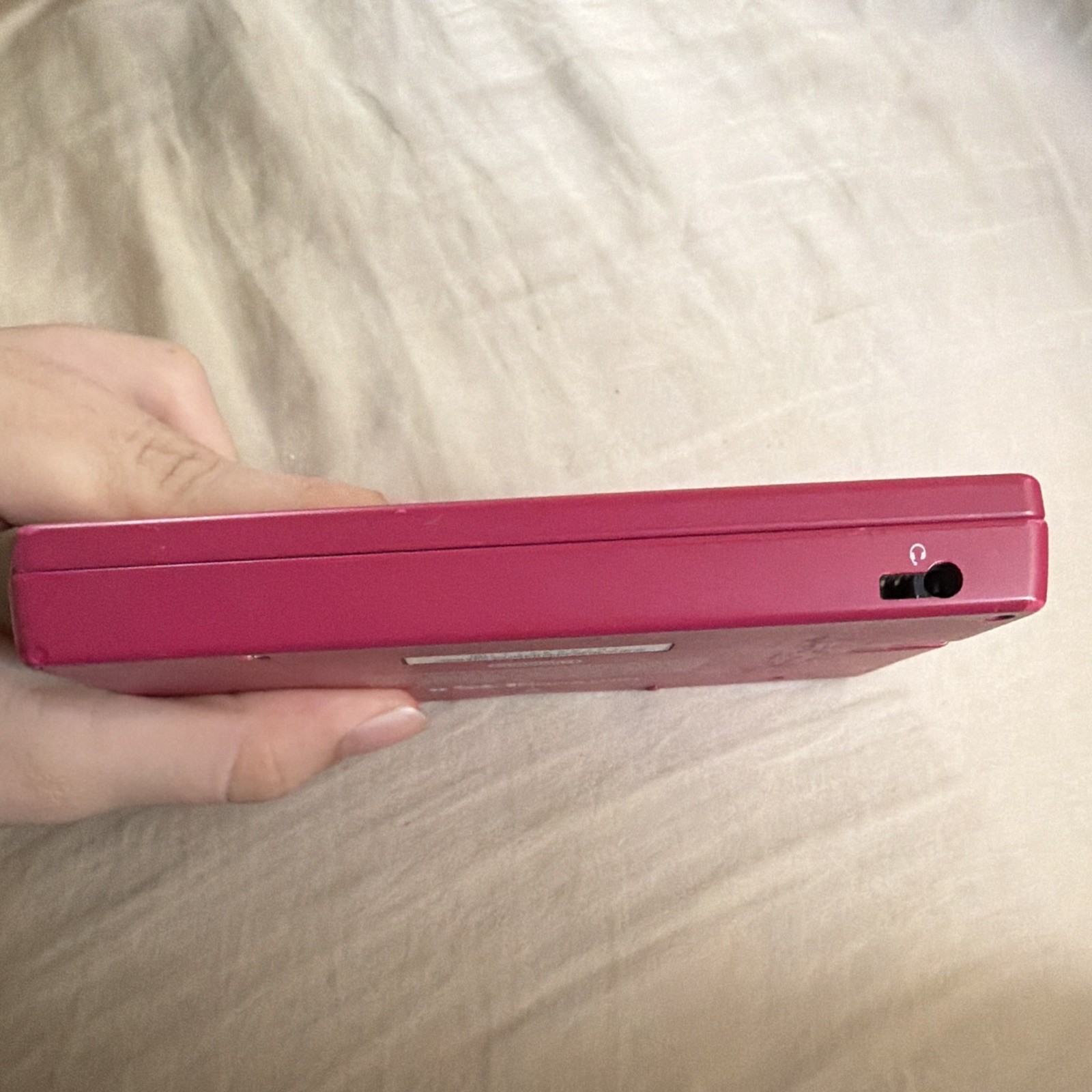 Nintendo DSi Pink Handheld System Wi-Fi SD Slot 256MB NTSC-U/C TWL-001