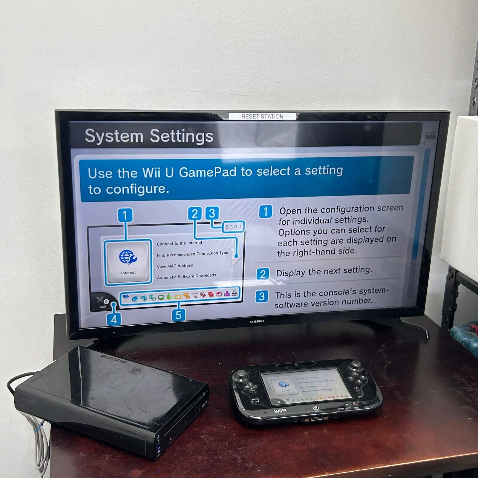 Nintendo Wii U 32GB Deluxe Console WUP-101 & GamePad WUP-010, Remotes and 4 Game