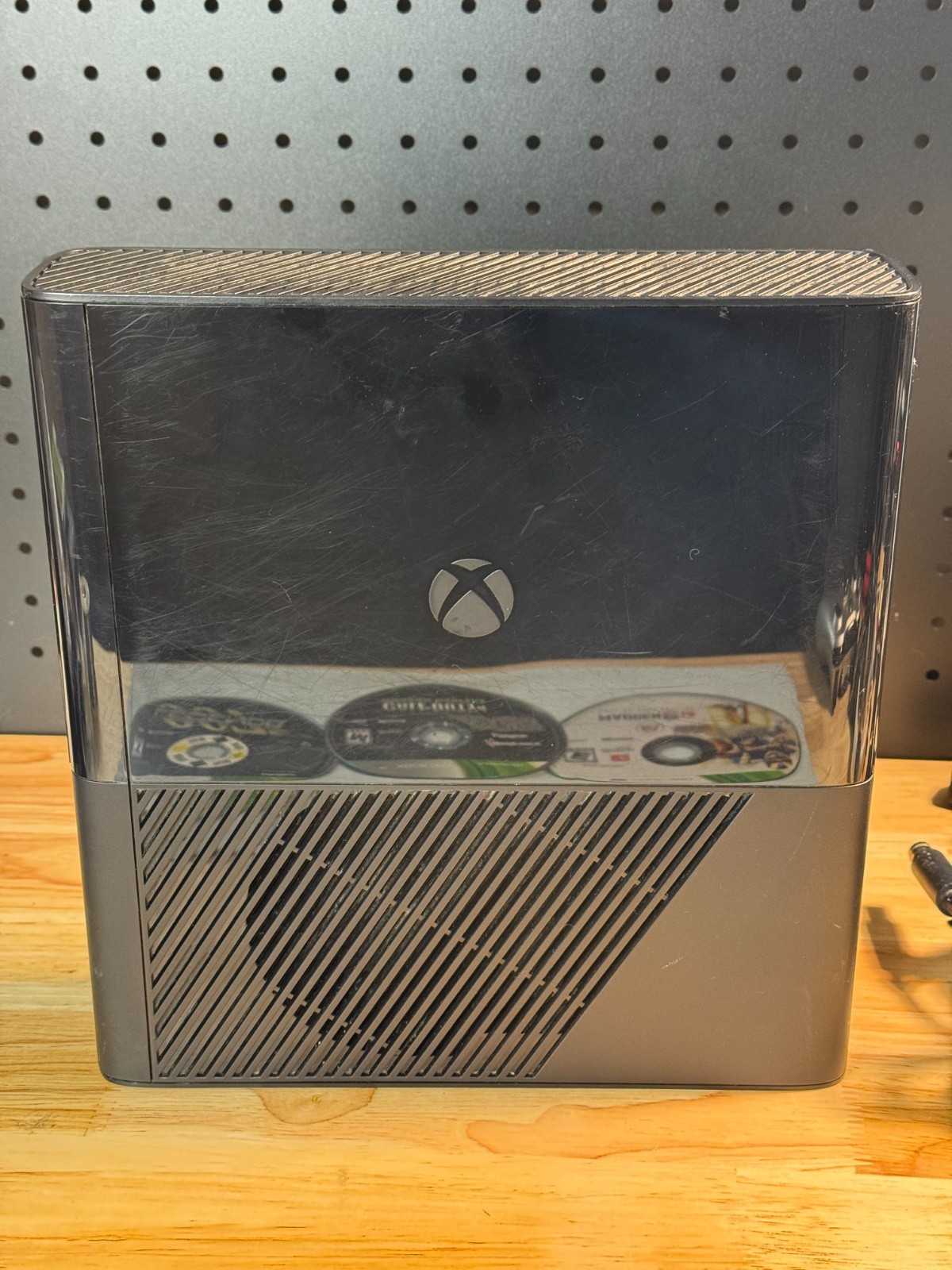 Xbox 360 E Custom Hard Drive Upgraded Console – Corona Board (250GB) Bundle