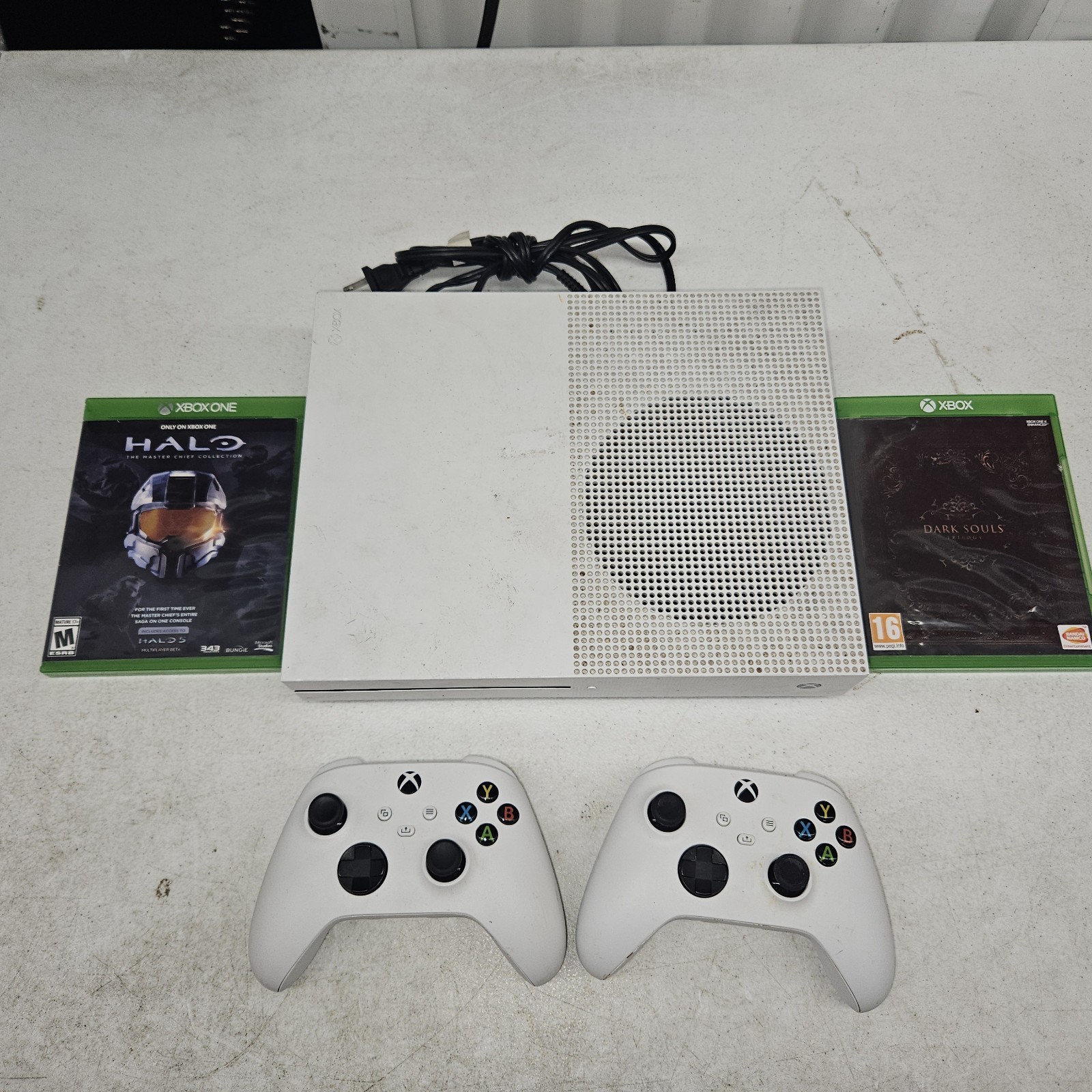 1681 Microsoft Xbox One Bundle Dark Souls Trilogy Halo Master Chief Collection