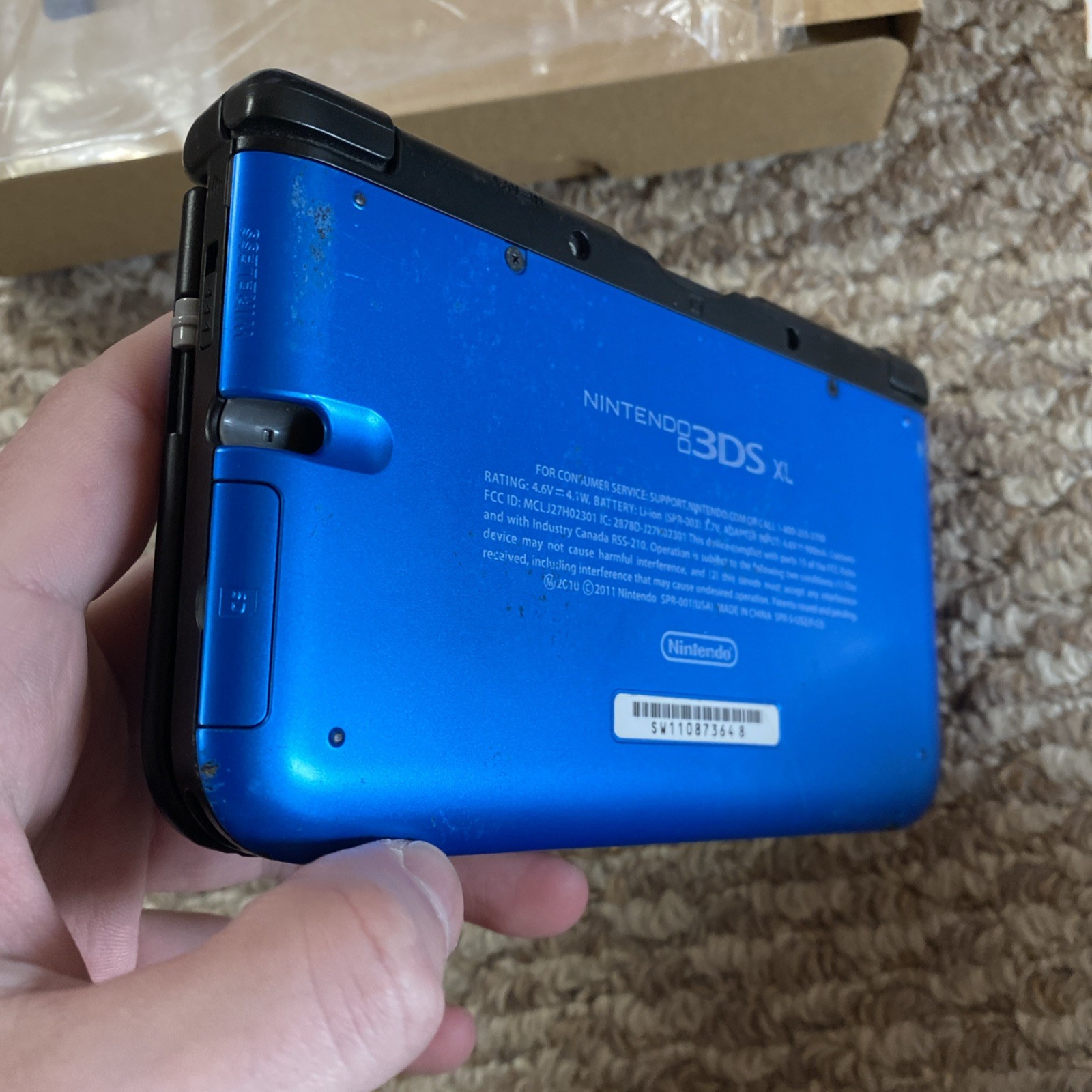 Nintendo 3DS XL Handheld System – Blue/Black USA In Box CiB With Charger