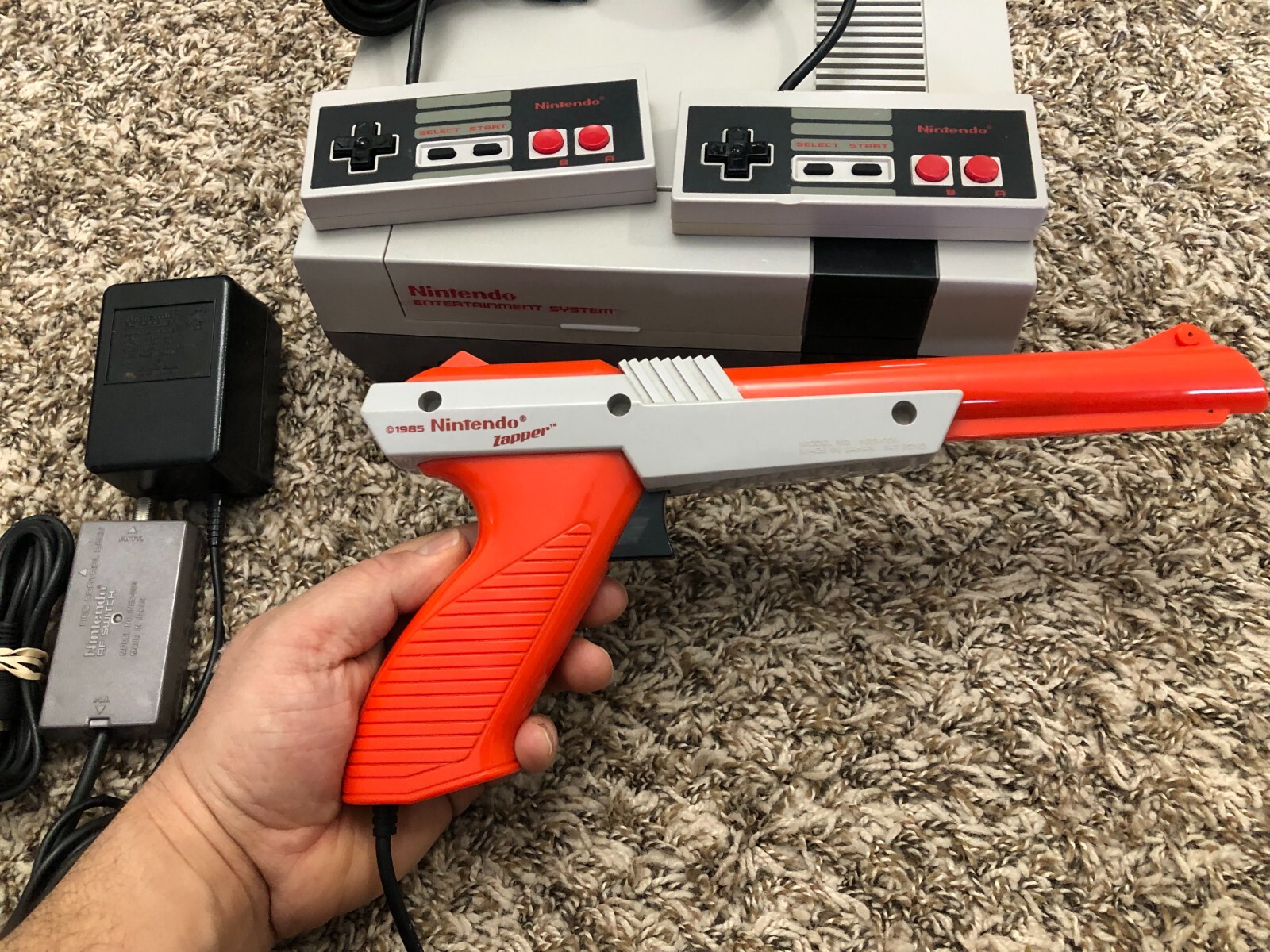 Nintendo NES Console Complete W/ 2 OEM Controllers +Zap Gun Thoroughly Cleaned