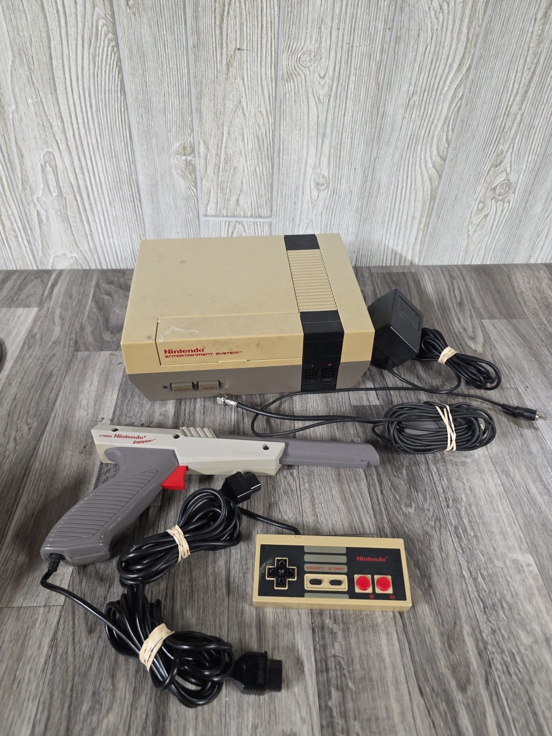 Original Nintendo Entertainment System NES 001 Console Bundle Tested