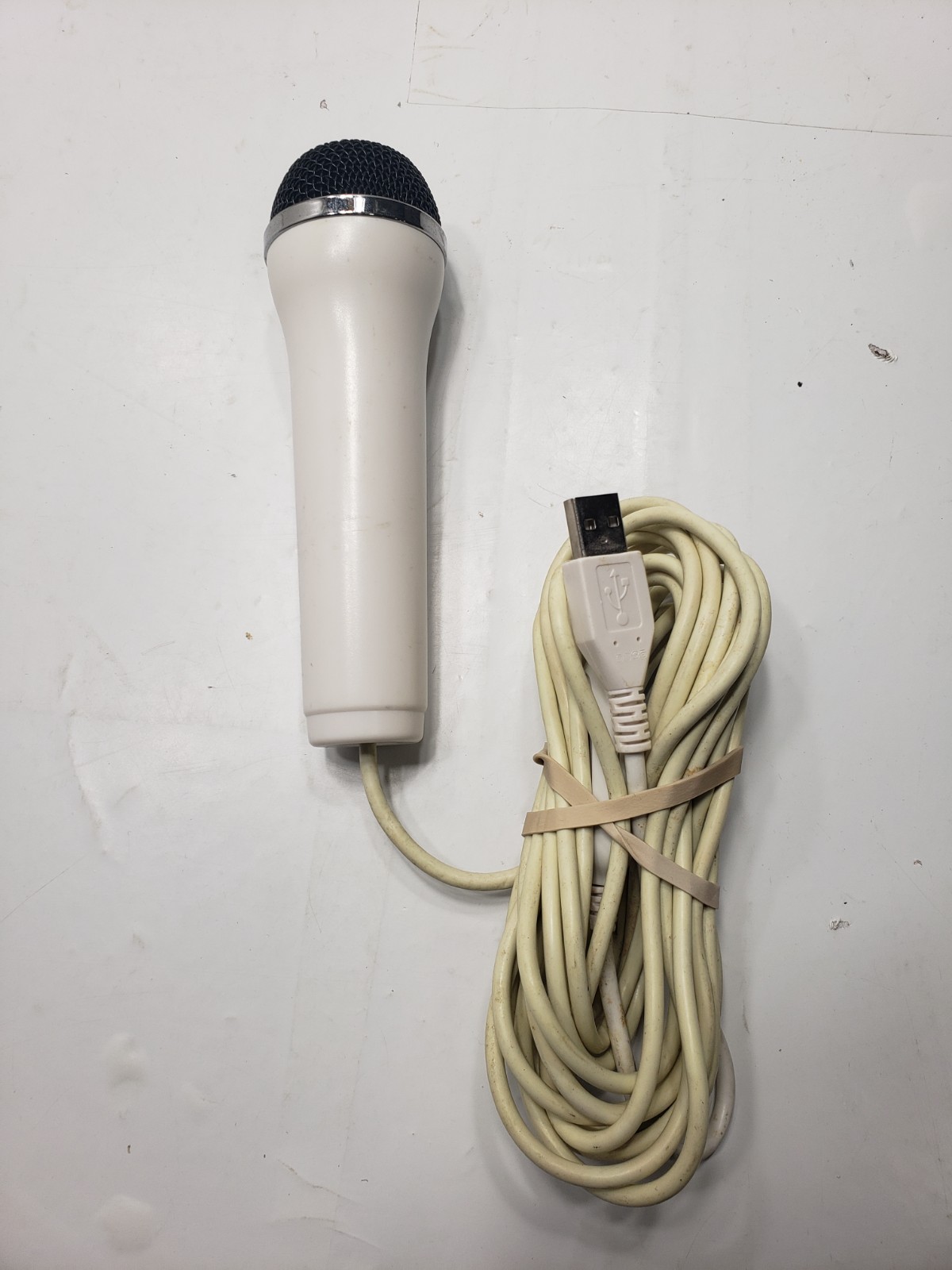 Nintendo Wii White Console With Microphone 1 Nunchuck Steering Wheel & Plug Ins