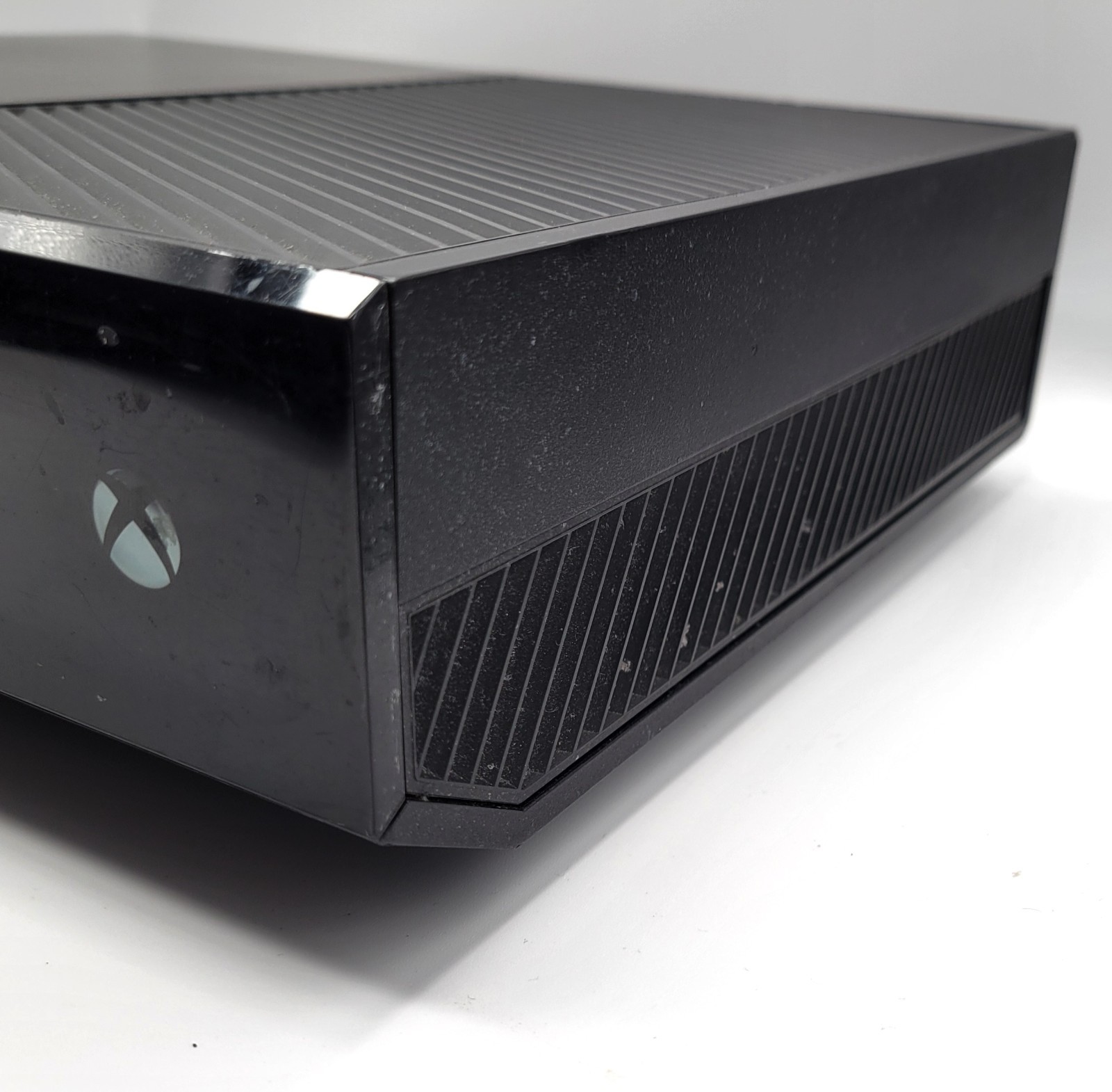 Xbox One Bundle with 15 Games Controller 500GB Model 1540 Tested