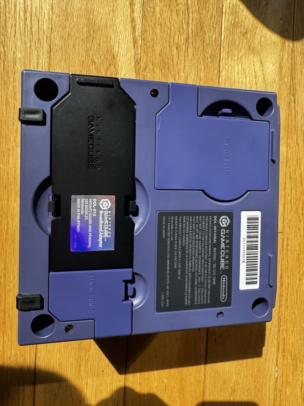 GameCube Console Wavebird, Memory Card, Broadband Adaptor, 3 Games