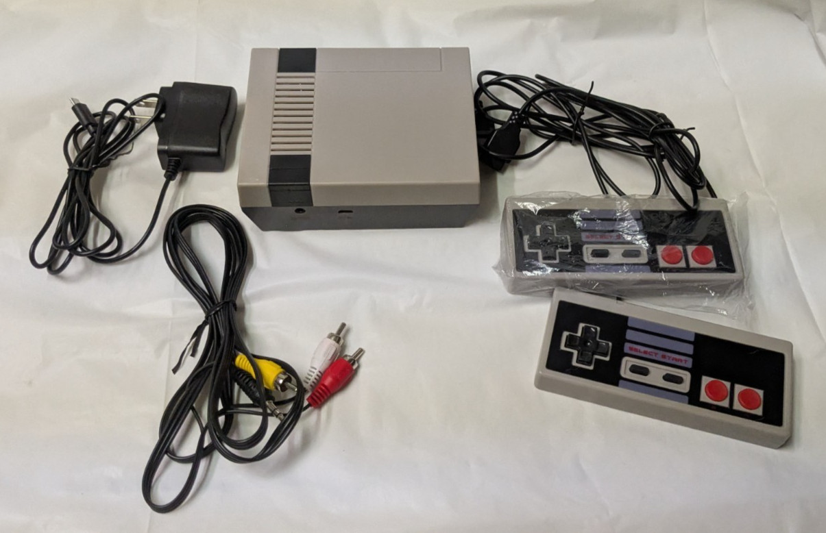 Nintendo NES Classic Edition Mini Console Over 600 Games All Parts Present