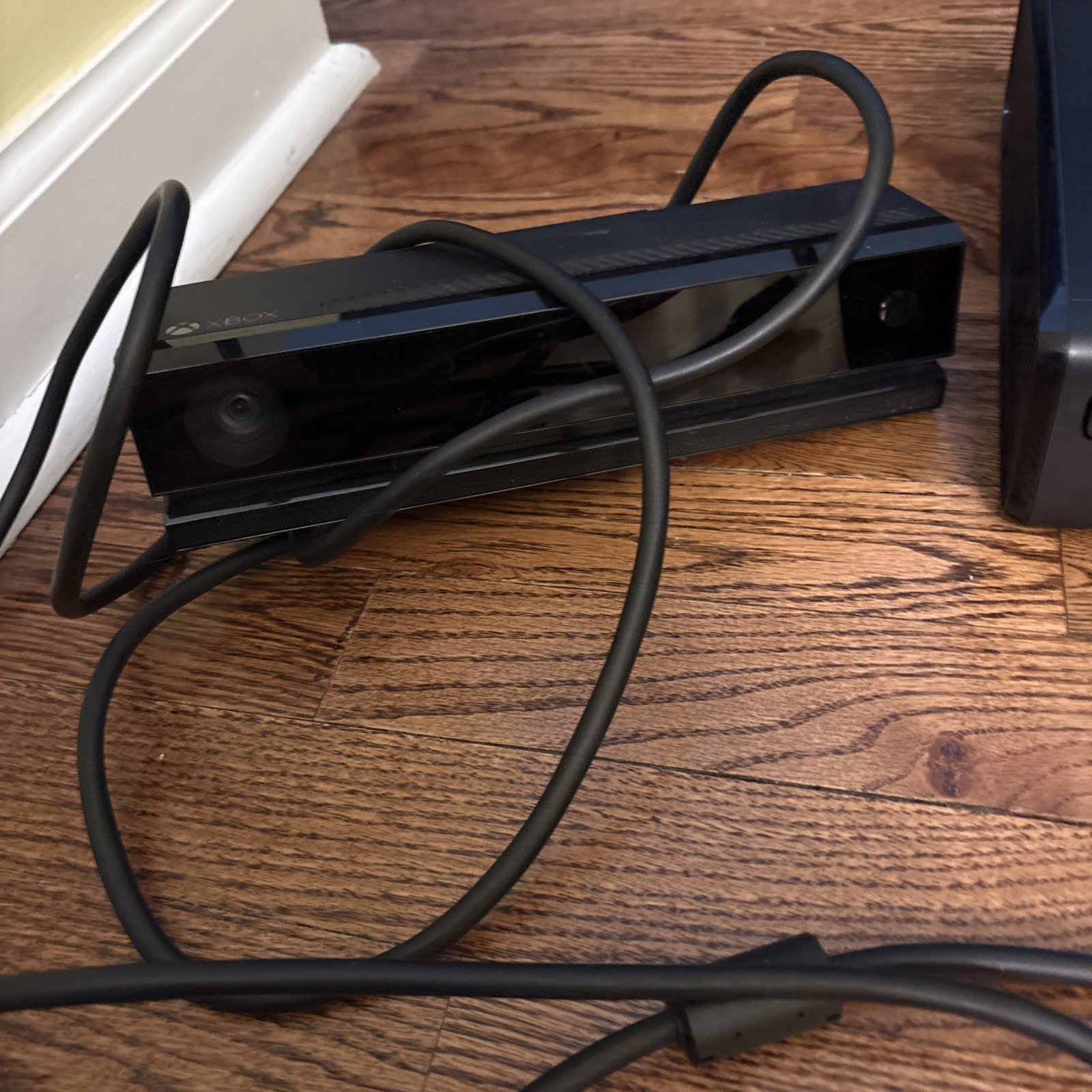 Microsoft Xbox 360 S Console With OEM Power Supply Black (1439) W/Kinect. TESTED