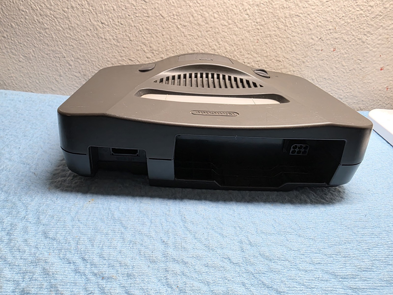 Nintendo 64 Console NUS-001 & OEM Cables – Black – Region Free – Tested