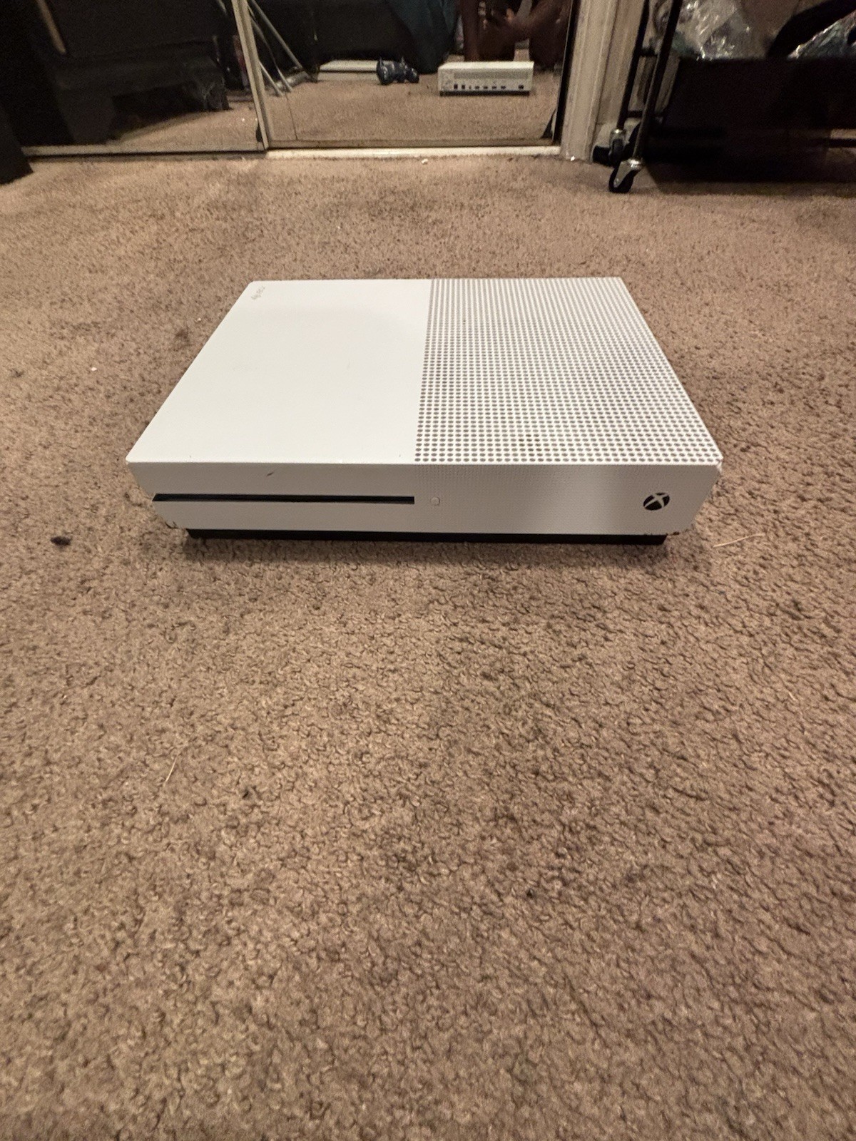 Xbox One Good condition It White Only Used For 4 Months Not Really Used