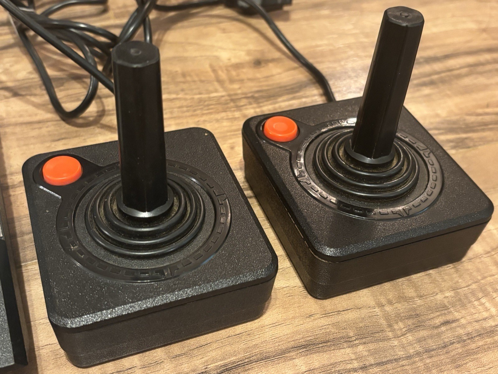 Atari 2600 Jr Console, Controllers, Games, Asteroid, Rare Short Rainbow, Tested!