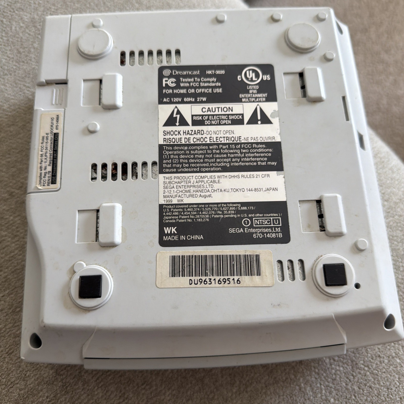 Sega Dreamcast HKT-3020 White Console Only – For parts Or Repair