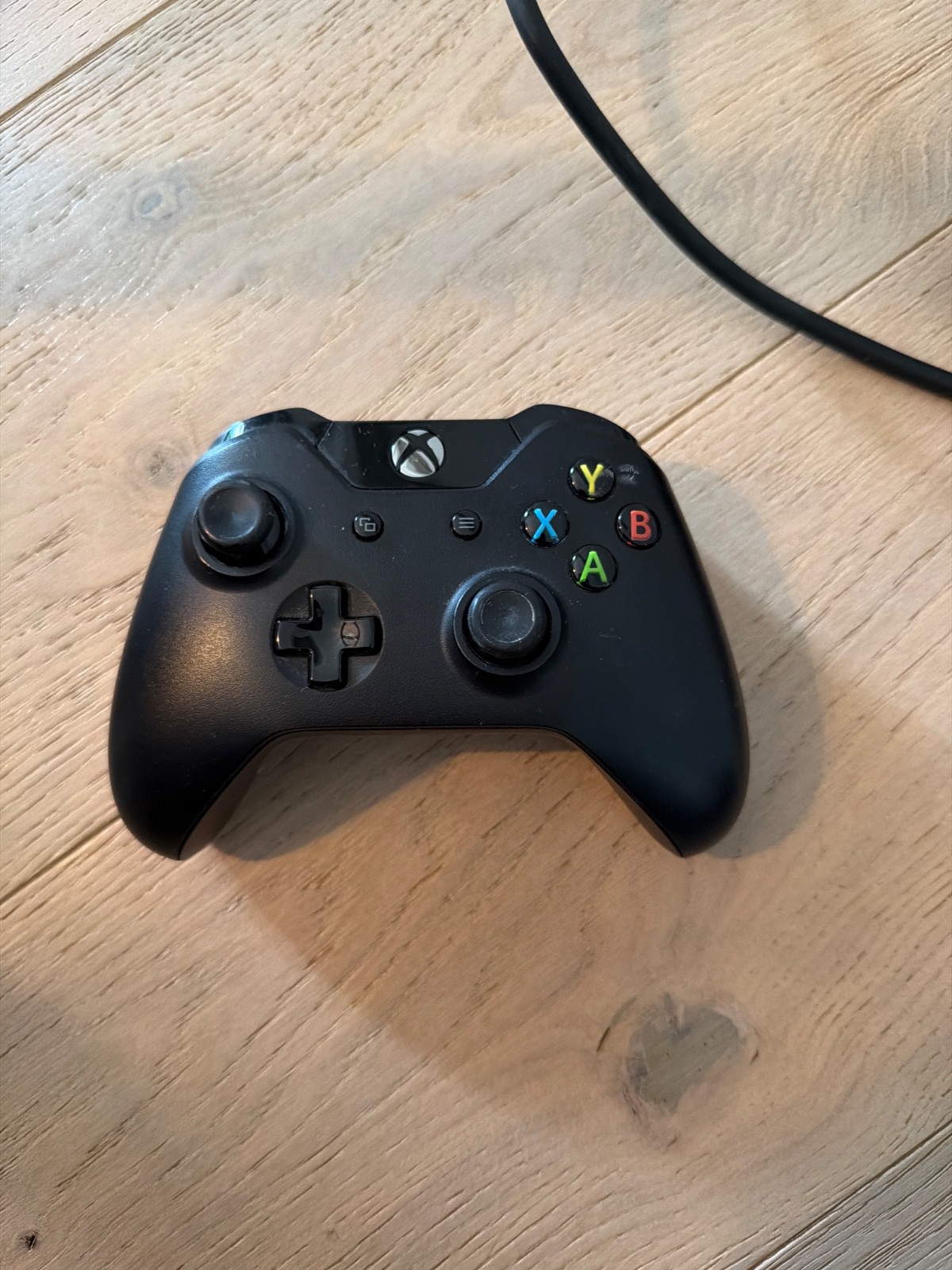 Microsoft Xbox One 500GB Console – Black with controller and HDMI