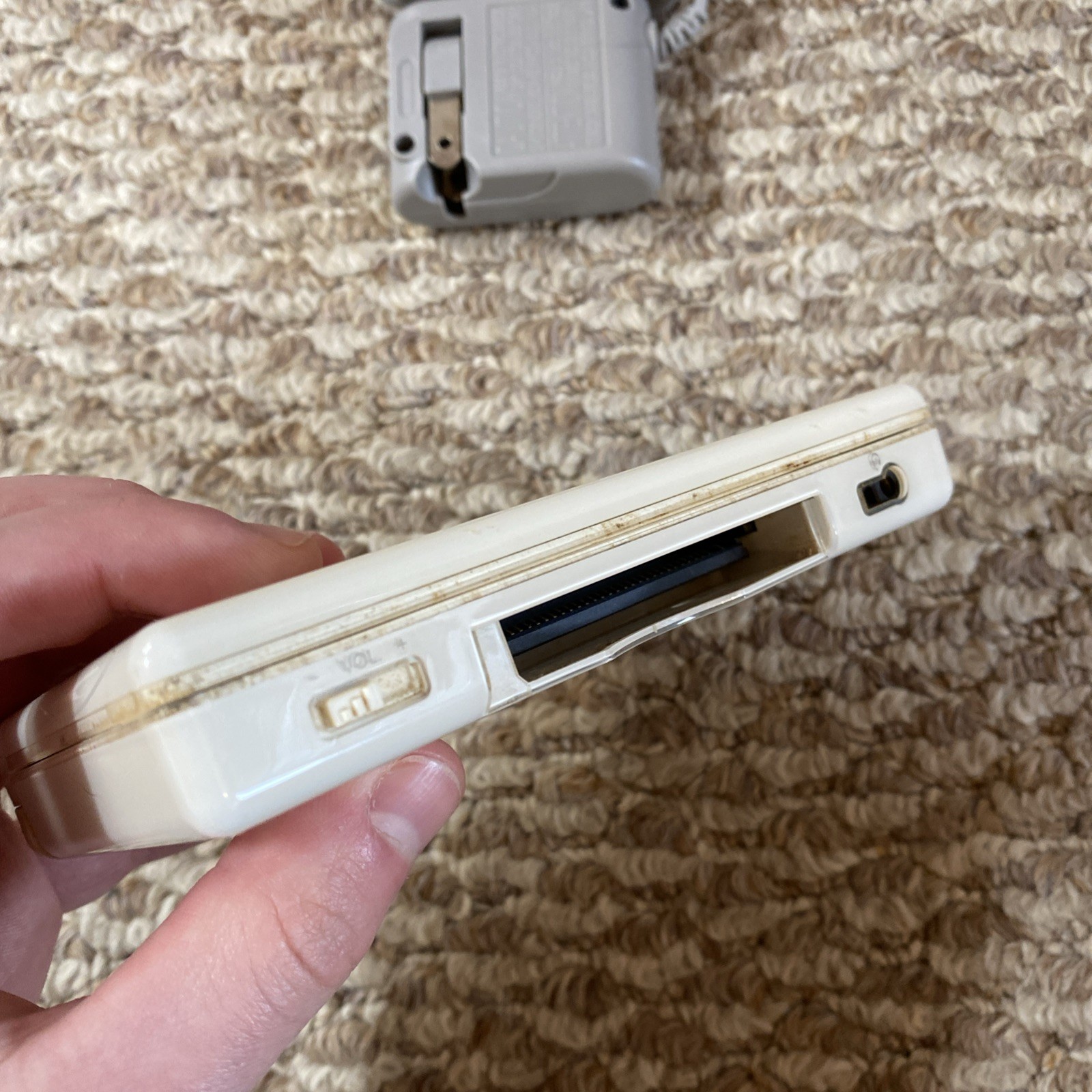 Nintendo DS Lite (USG-001) Handheld – White Charger