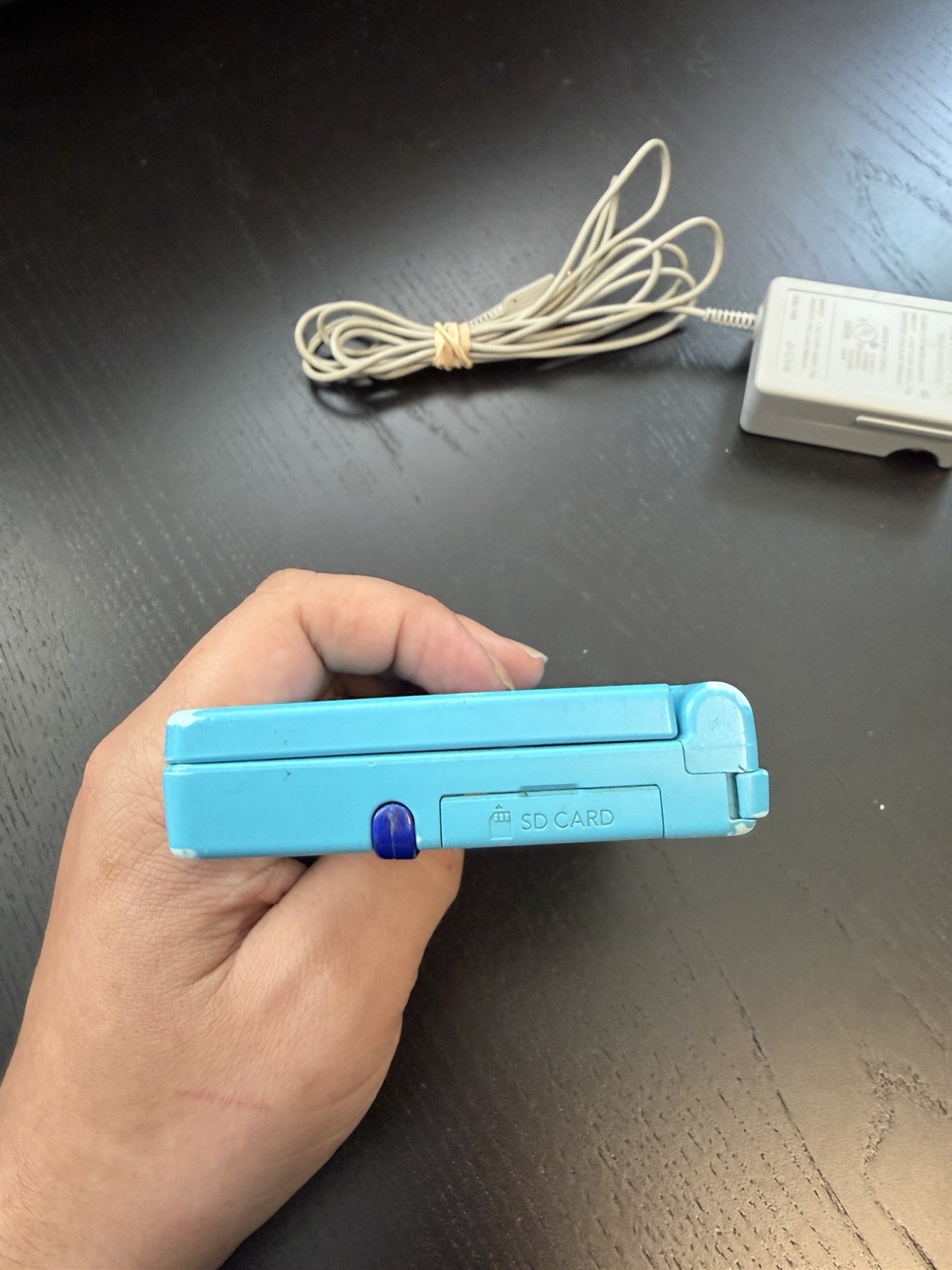 Nintendo DSi Handheld Game Console TWL-001 Aqua Blue w/Mario Kart *Read*