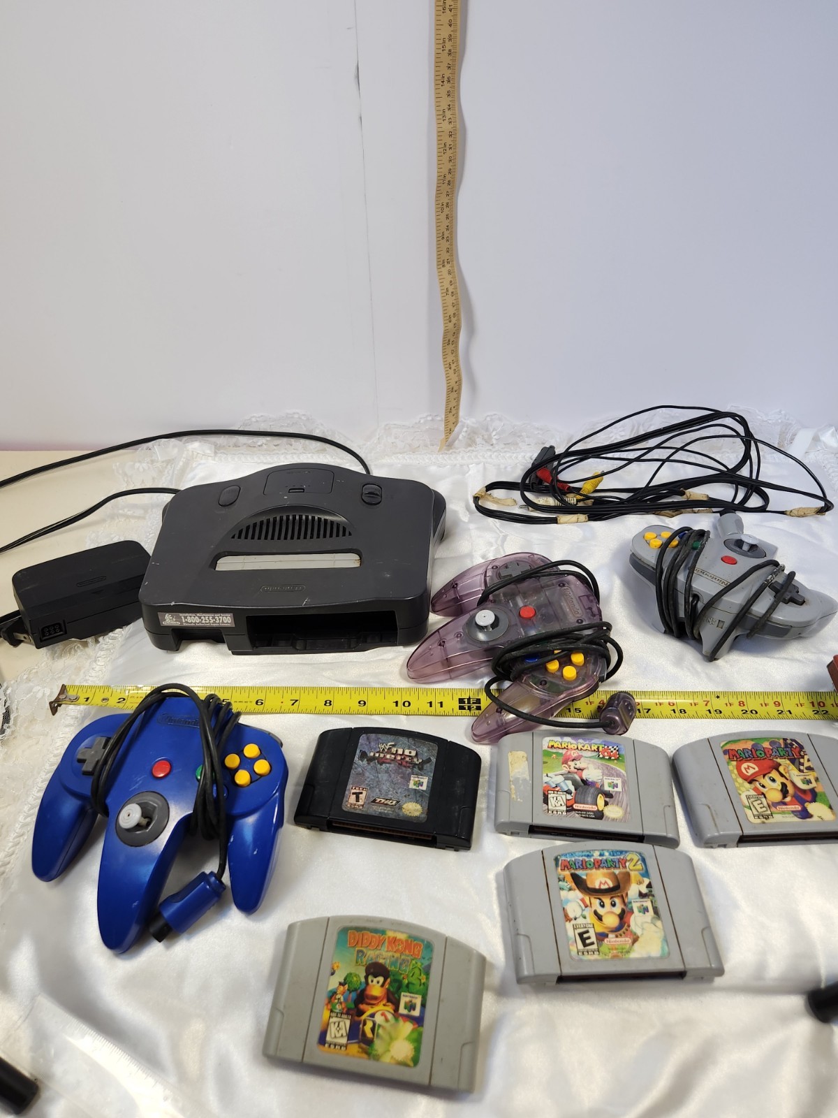 Nintendo 64 Console Bundle Three Remotes Mario Party 1,2+ Mario Kart DKR+WFNM