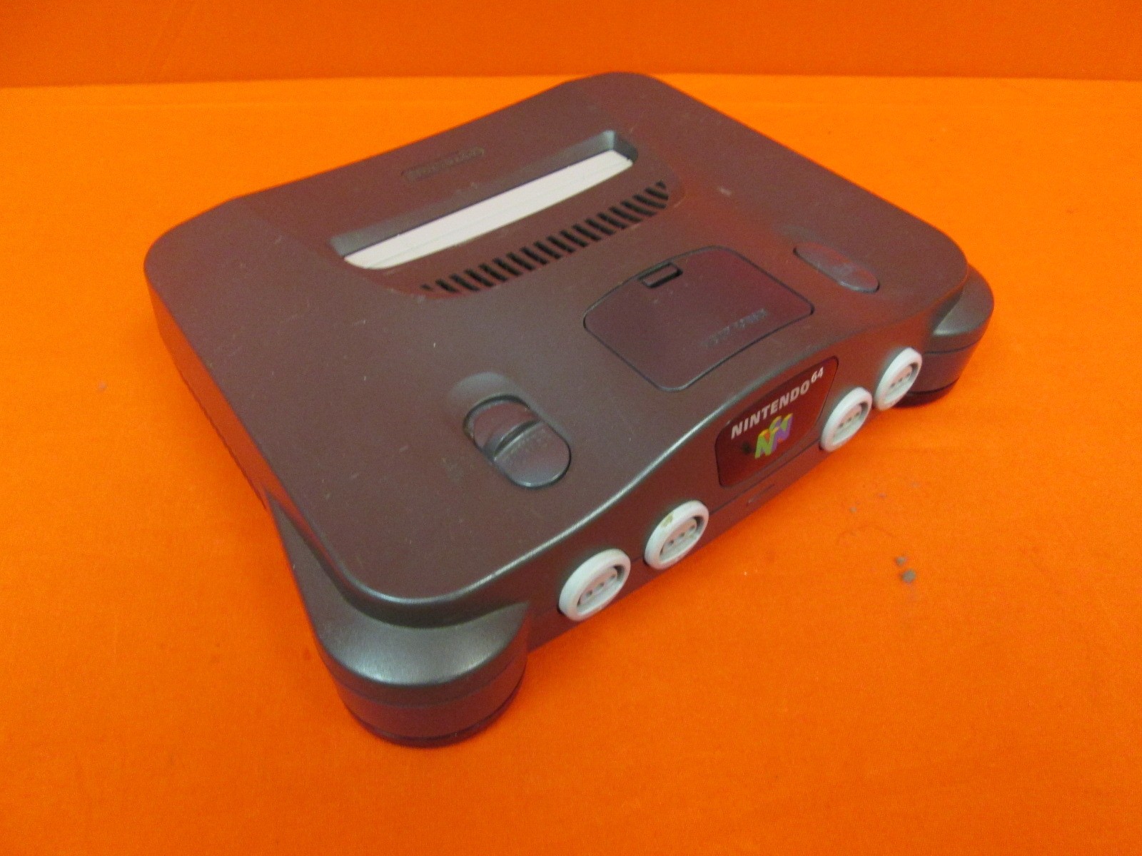 Nintendo 64 System Video Game Console With 4 Controllers Very Good 9410