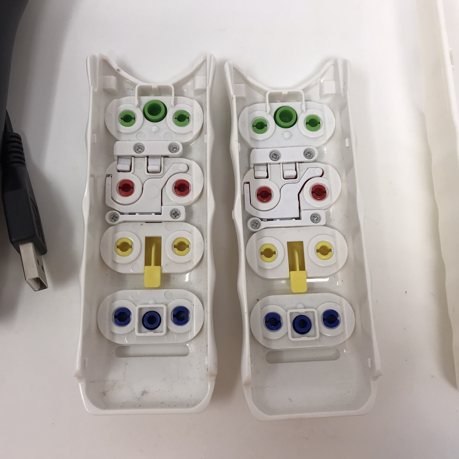 Wii Accessories Remote Controller Pieces – Broken Defective – For Parts / Repair