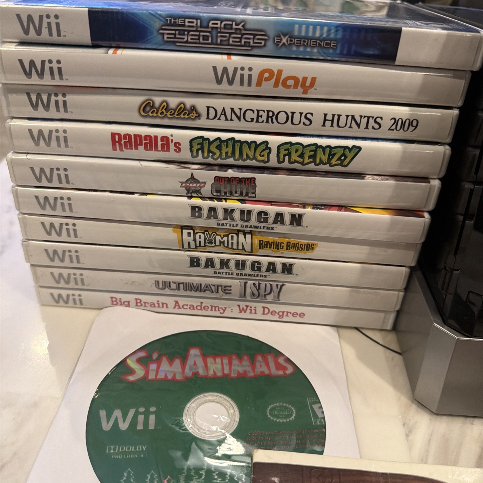 Nintendo Wii Black Console RVL-001 GameCube Compatible Bundle 12 Games Motion
