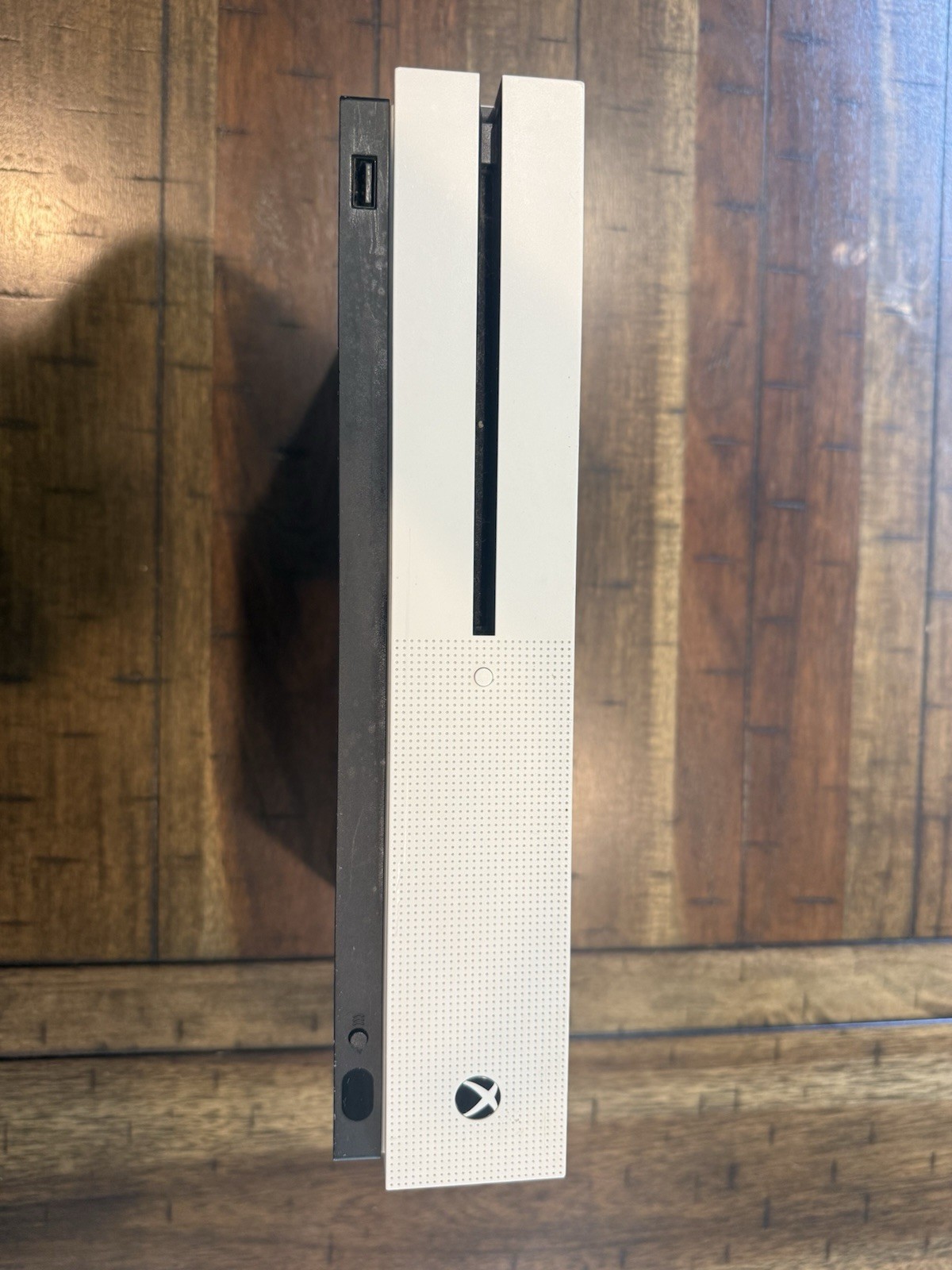 Microsoft Xbox One S White Console 4K UHD Wi-Fi Model 1681. CONSOLE ONLY. Used.