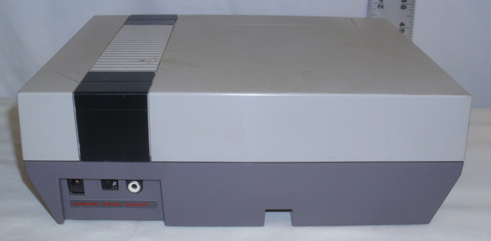 NINTENDO NES-001 1985 ENTERTAINMENT SYSTEM CONSOLE