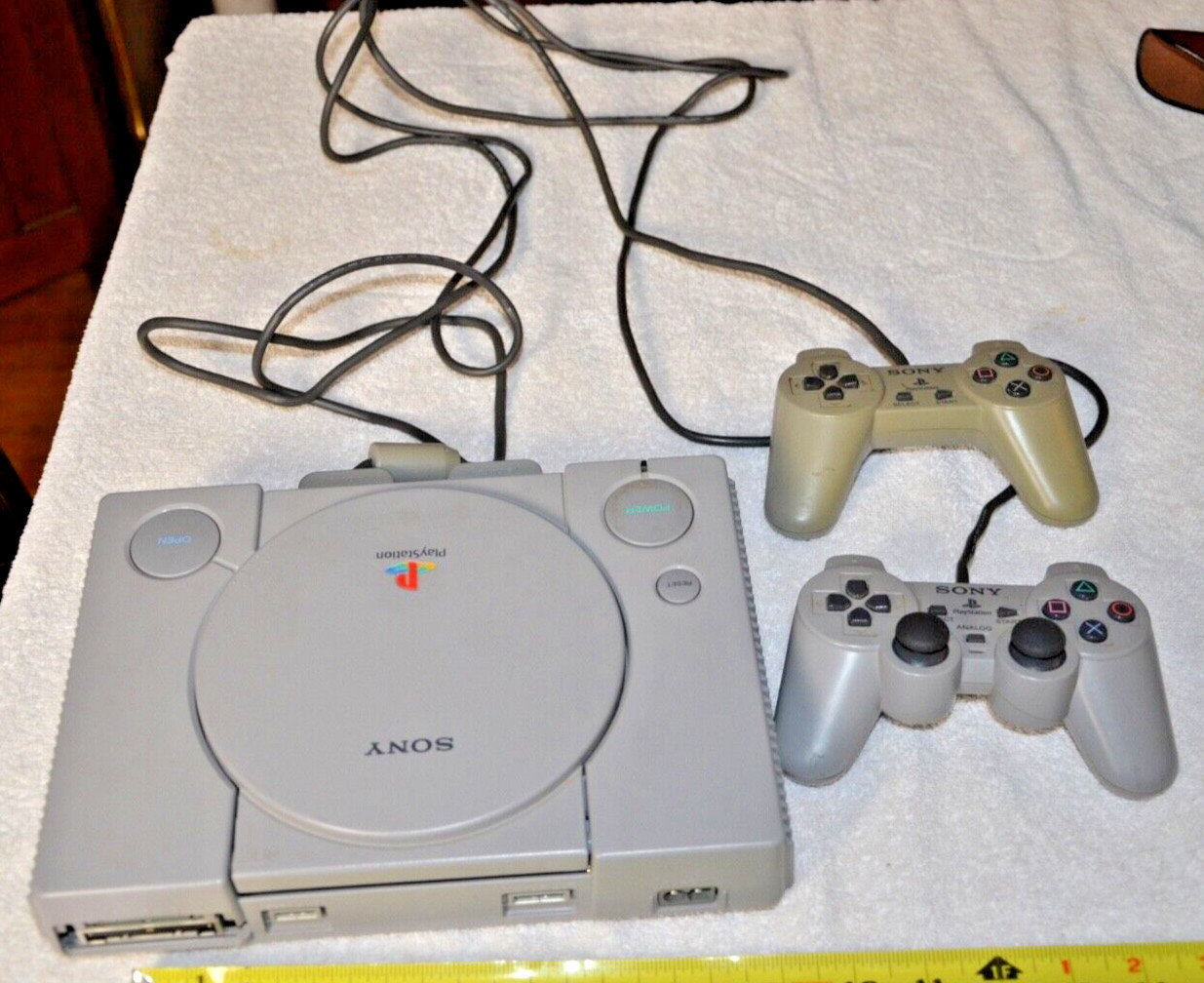 SONY PLAYSTATION 1 ONE PS1 CONSOLE WITH qty 2 Sony controllers