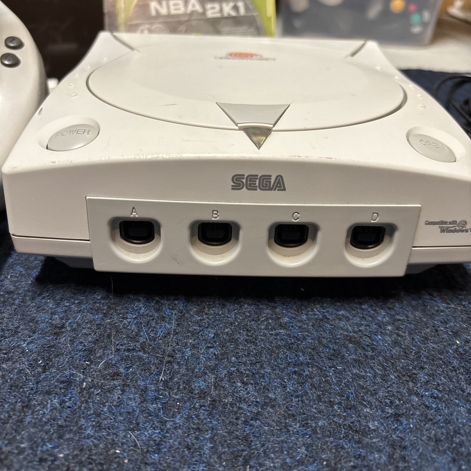 Saga Dreamcast Console Two Controllers, Game, Power And AV Cable HKT-3020 TESTED