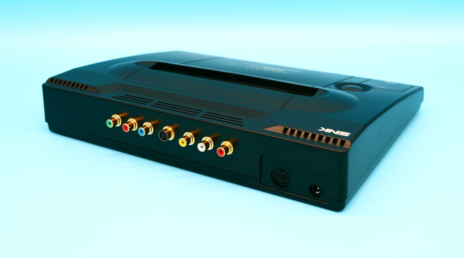 REI Neo Geo AES System/Console • HDTV Component, S-Video, Stereo, UniBios • SNK