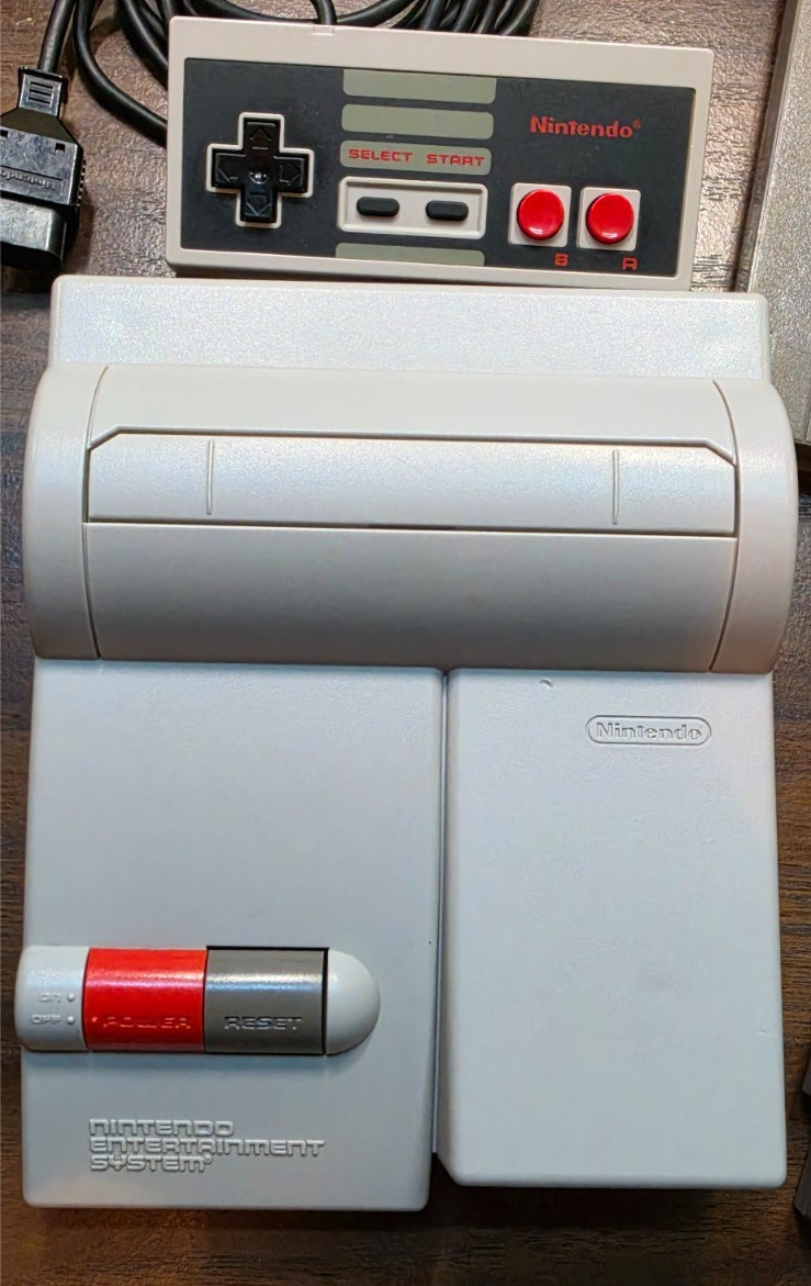 Nintendo NES Top Loader Console with A/V Mod & Recap – Super Mario Bros 1 & 3