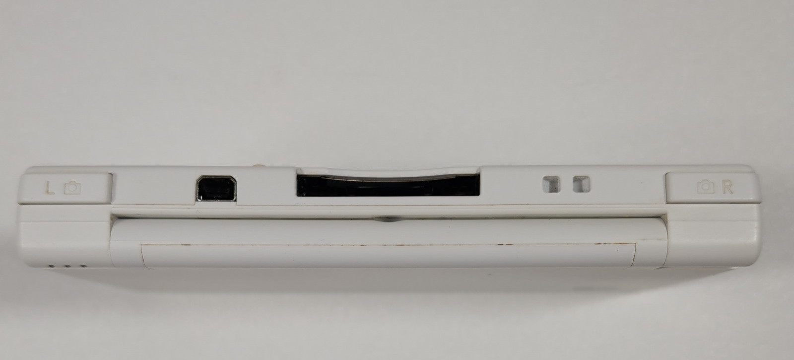 Nintendo DSi White Preloaded Library (8 games) Cartridge Game (1) Charger Stylus