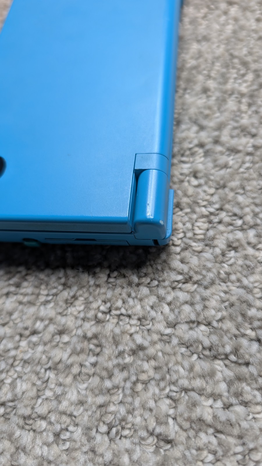 Nintendo DSi Light Blue Handheld Console Game System w/ Charger & 2 Games
