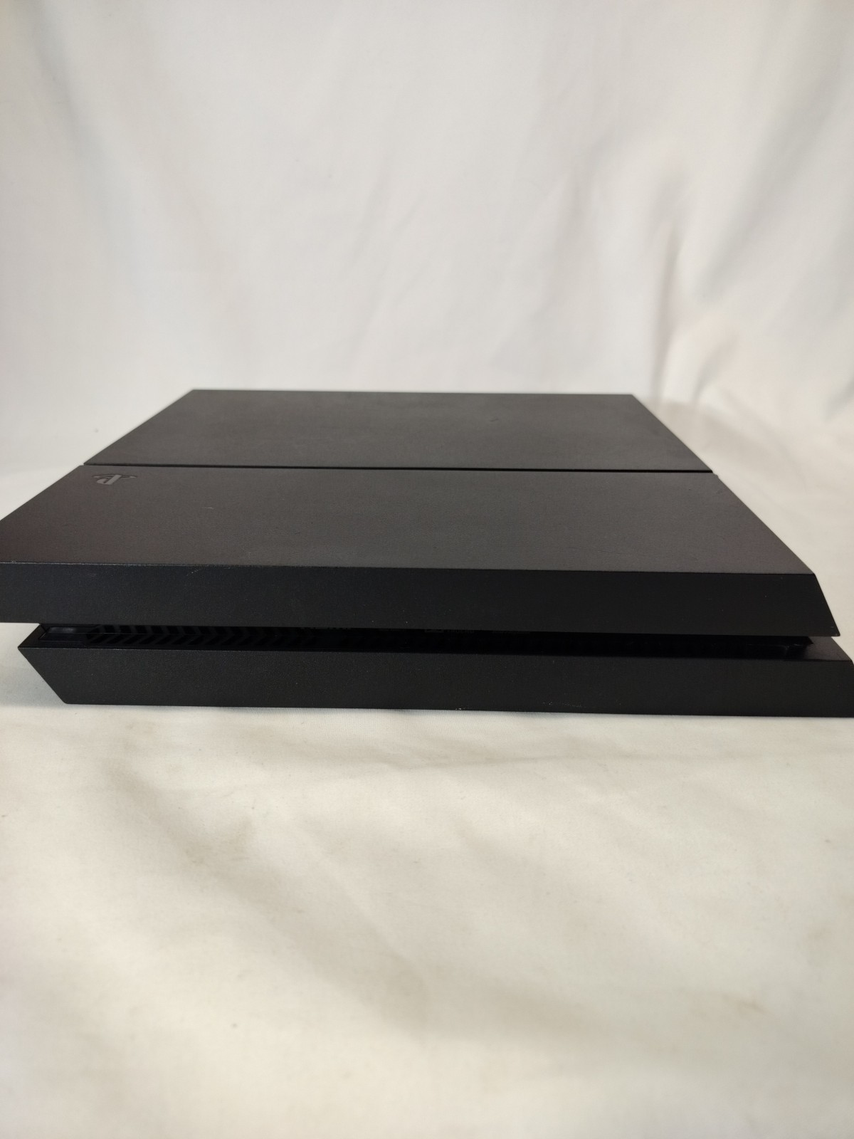 Sony Playstation 4 CUH-1215A Console W/Controller. Tested