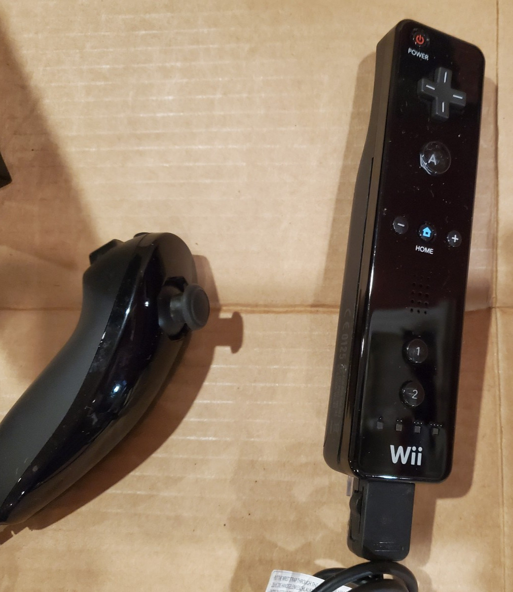 Nintendo Wii Console Black GAMECUBE Compatible with Super Smash bros
