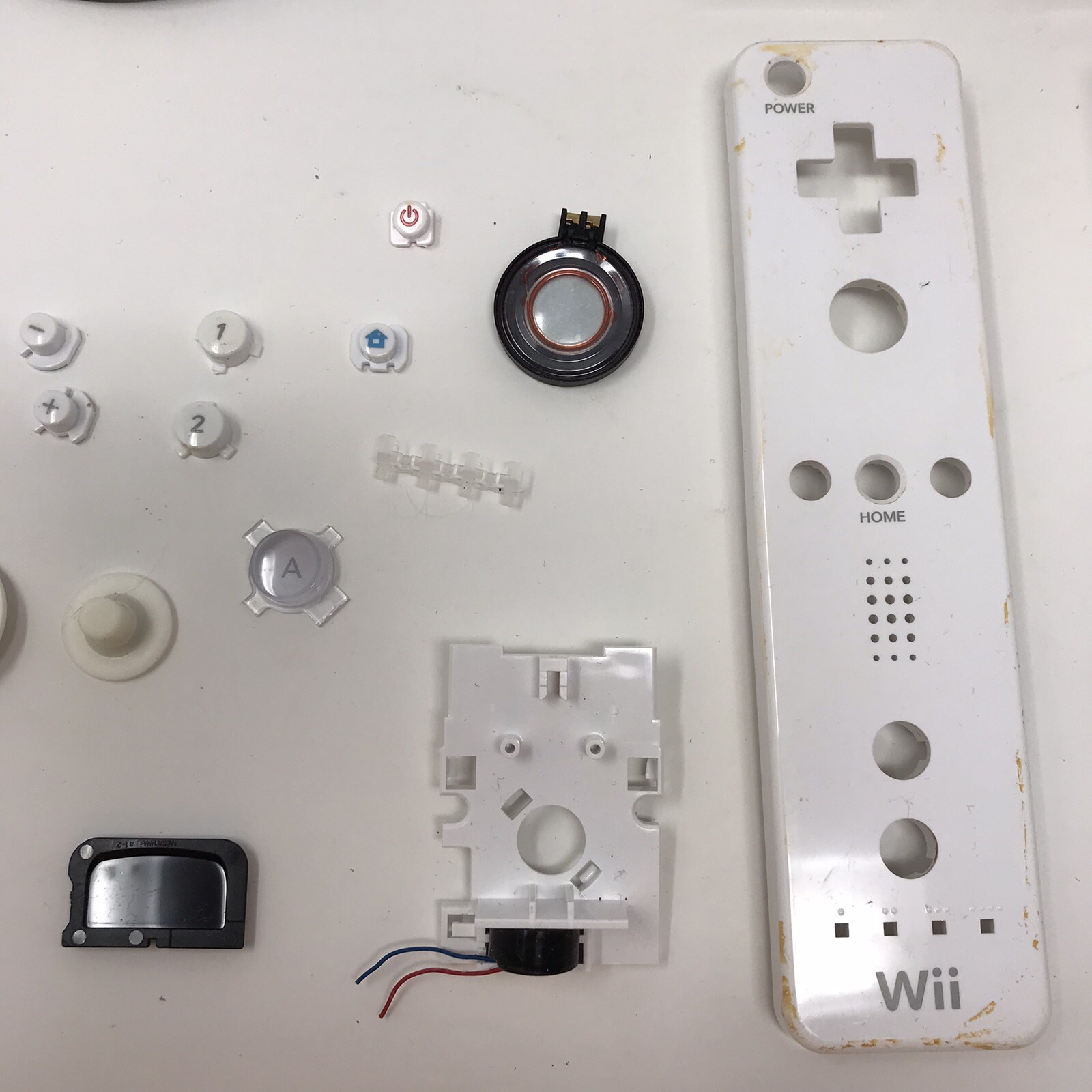 Wii Accessories Remote Controller Pieces – Broken Defective – For Parts / Repair