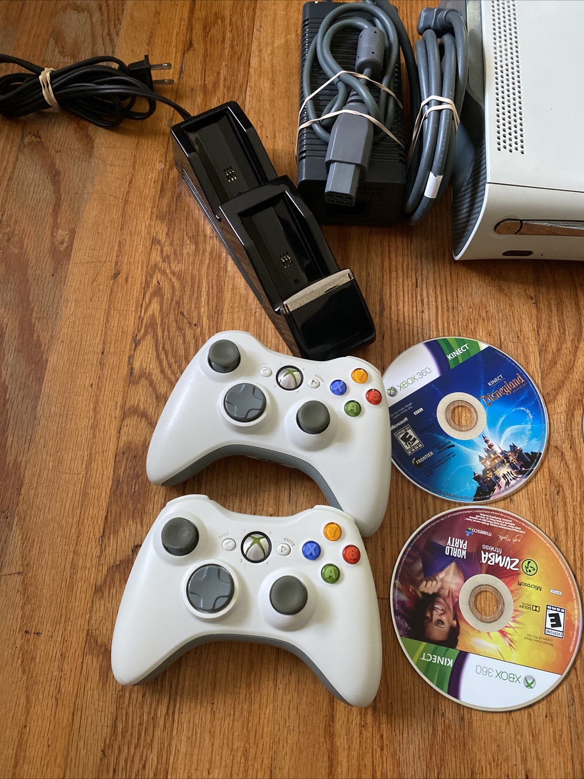 Read Description Xbox 360 White 250GB Console Bundle With 19 Games