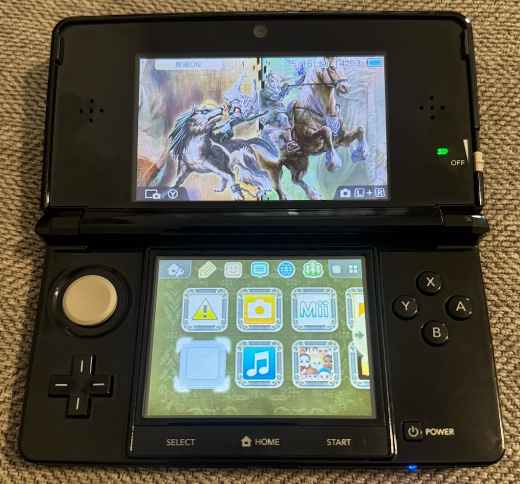 Custom 64GB Nintendo 3DS – Glossy Black / Region Free / Stylus / USBCharger/ 90+