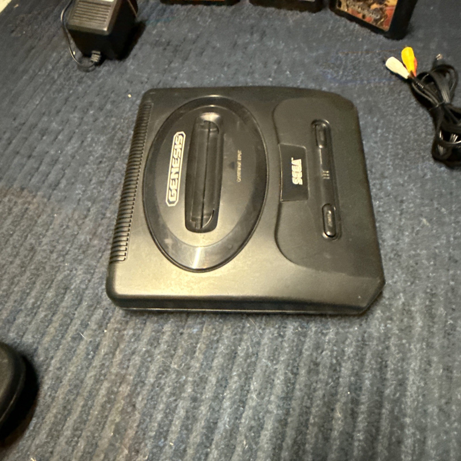 Sega Genesis Model 2 MK1631 Console Bundle w Controller & Cords Tested Works