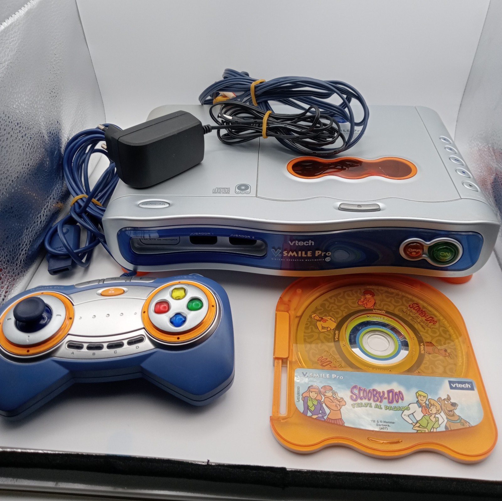 V-Tech-V Smile Motion Console for Kids in Spanish + Scooby-Doo Game