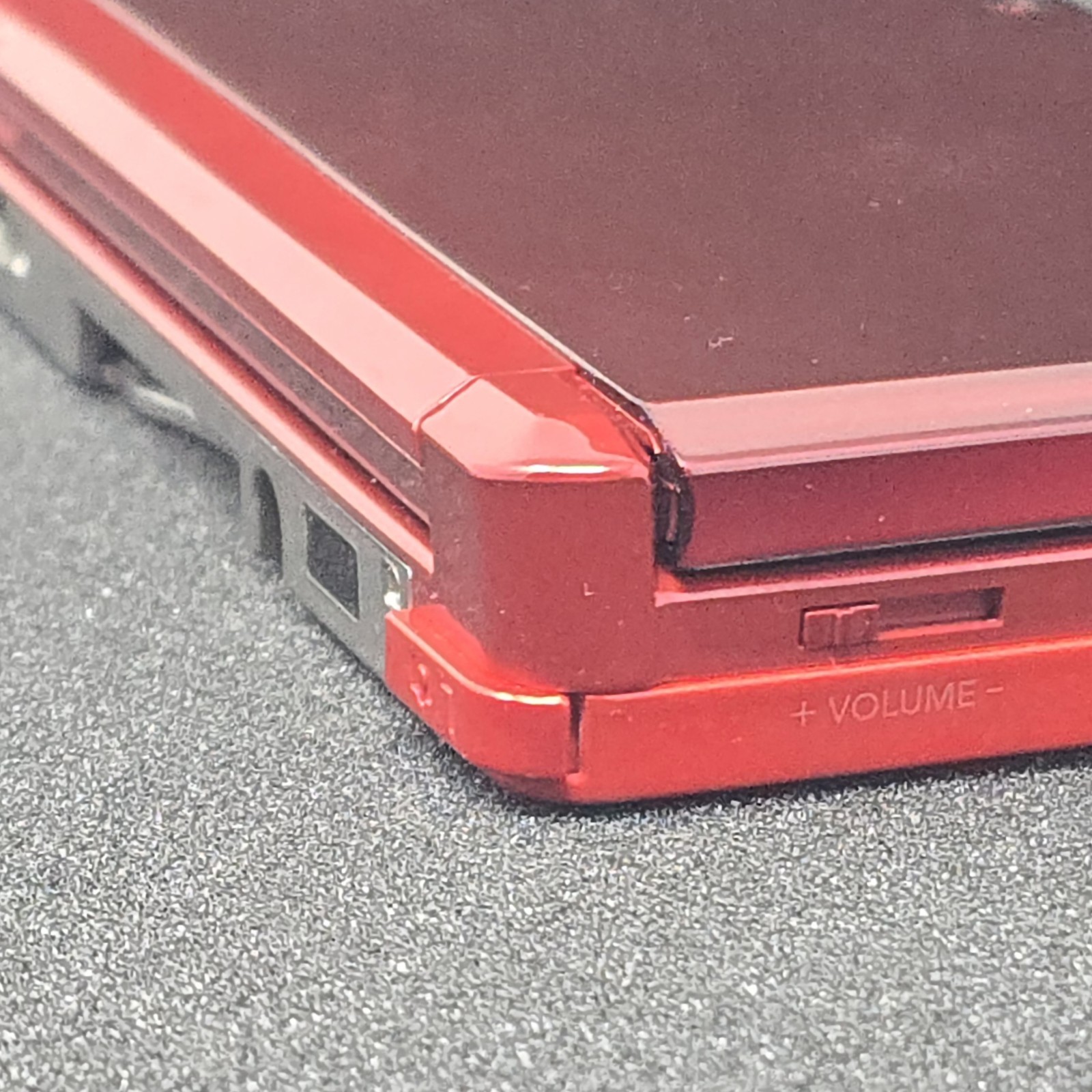 Nintendo 3DS Handheld System Flame Red CTR-001 w/ Charger TESTED