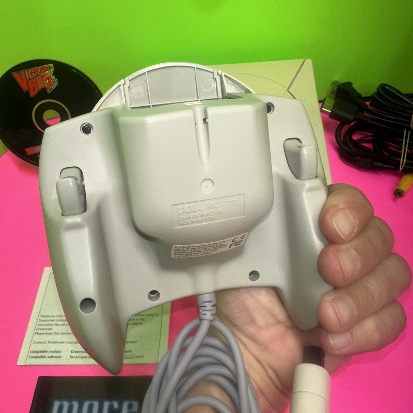 SEGA Dreamcast Console Bundle HKT-3020 VMU Cords OEM Controller Tested Working