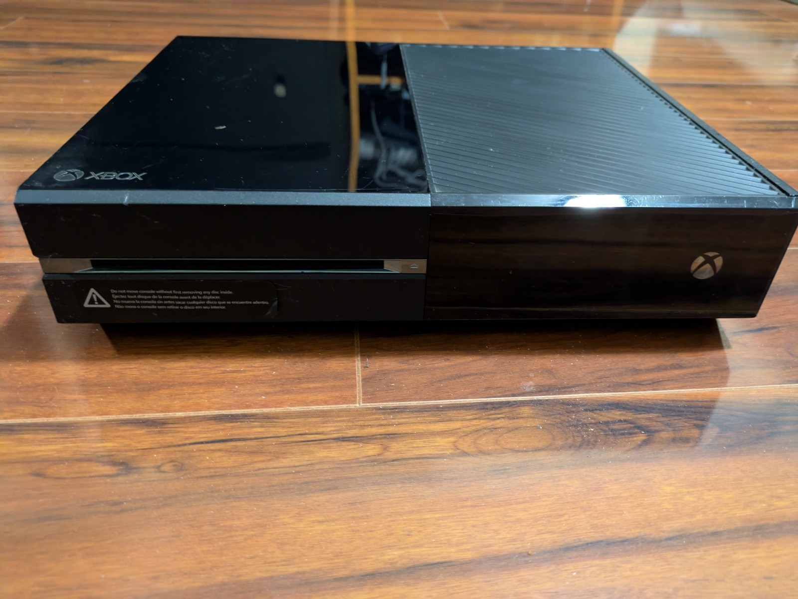 Microsoft Xbox One 500GB Console – Black With 2 Controllers And Power Cable