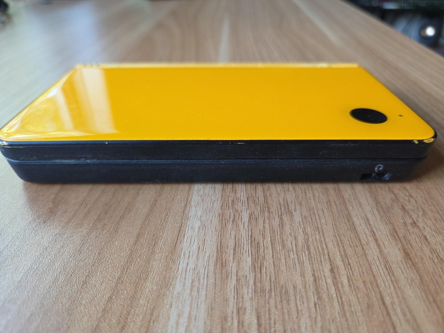 Nintendo DSi LL XL Yellow Console Japan W/charger US SELLER