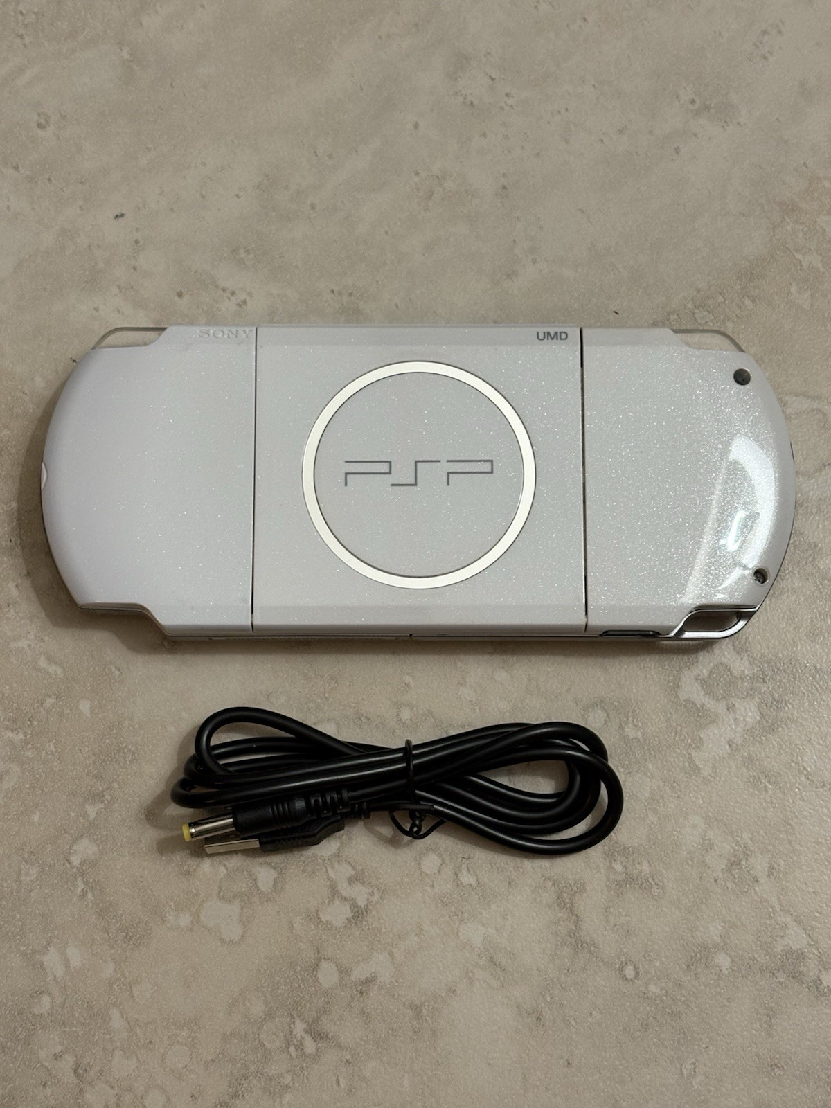 Sony PlayStation Portable PSP-3000 White Console With Charger And Battery