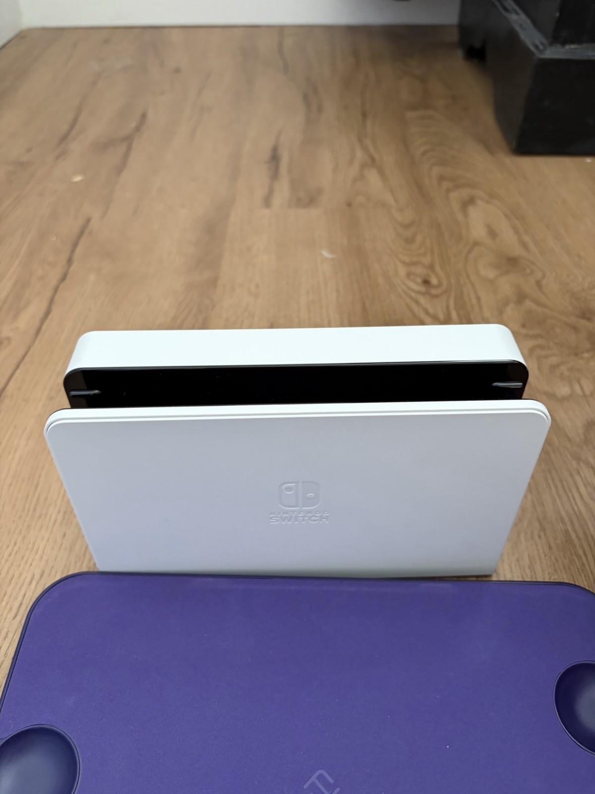 Nintendo Switch OLED White Bundle – 6 Games, Controller, Case – Near Mint in Box