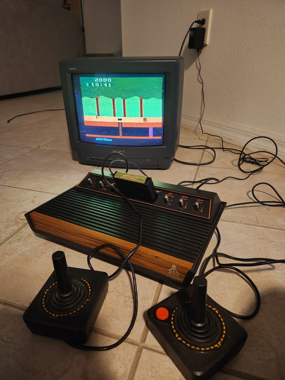 Vintage Atari 2600 Video Computer System Console CX-2600 Box 2 Joysticks Paddles