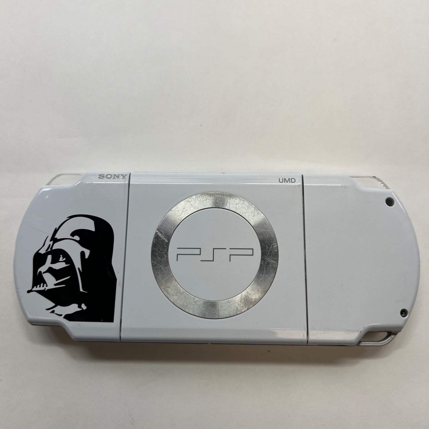 Broken PSP-2001 Star Wars Battlefront: Renegade Squadron (Darth Vader Edition) R