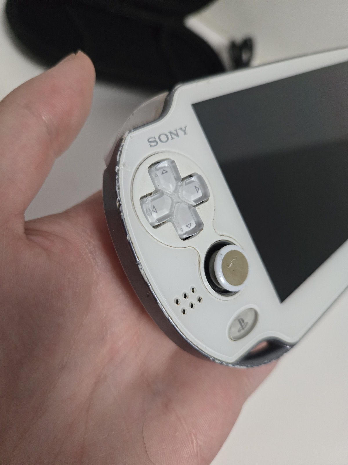 Sony Playstation Vita PS Vita PCH-1001 Handheld Console Gaming System White 4gb